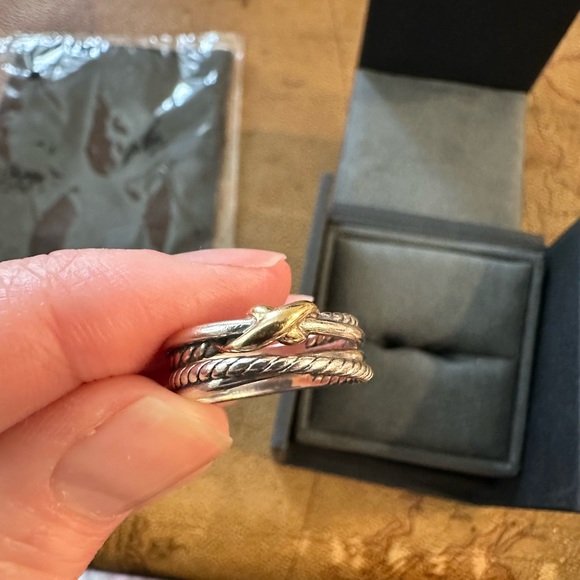 David Yurman Crossover Ring - Picture 13 of 15